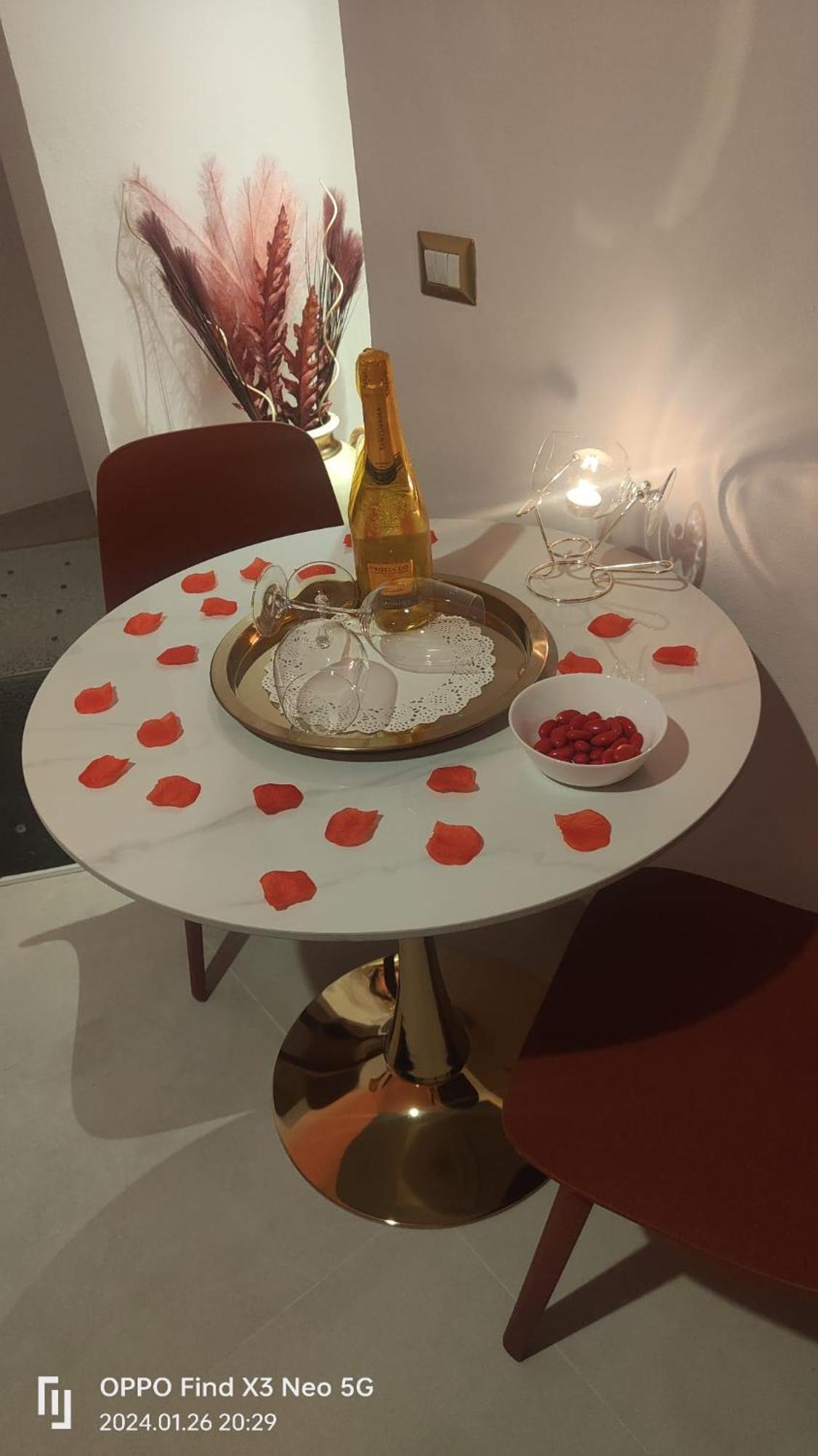 Lovely & Chic Rooms Nei Sassi 马泰拉 外观 照片
